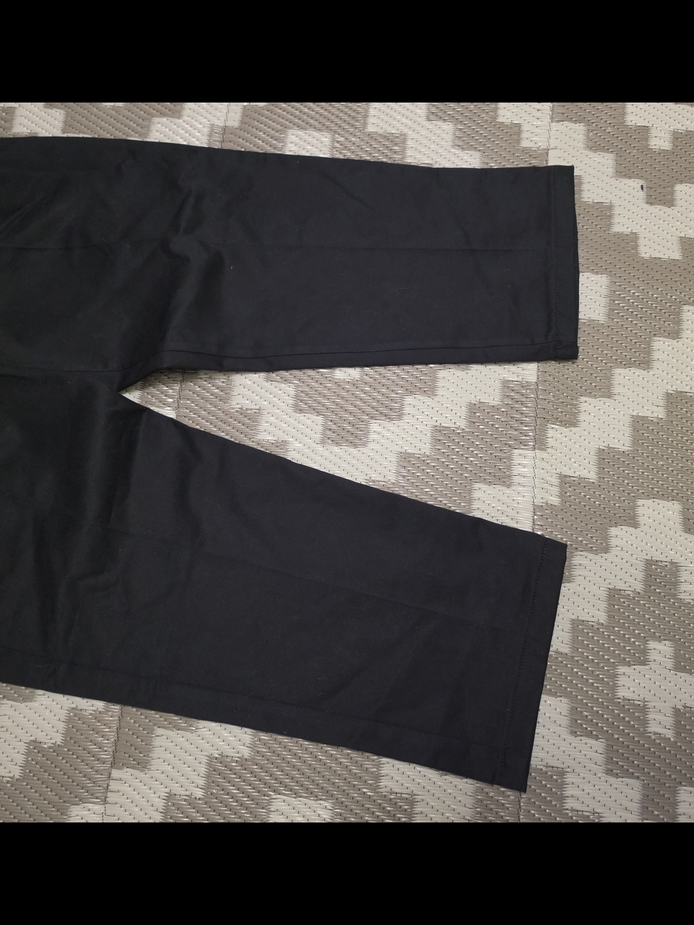 Lands' End Men's Black Pleated Chino Pants - Size 34 Traditional Fit - Picture 4 of 8